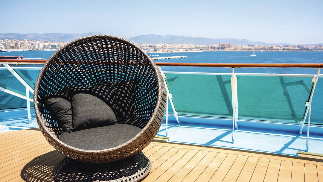 Thomson Cruises TUI Explorer Interior Veranda.jpg